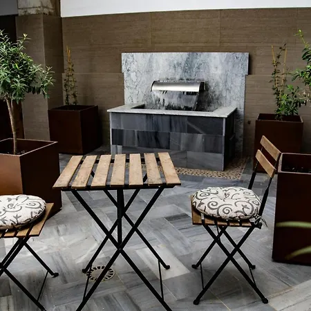 Patio Apartment *